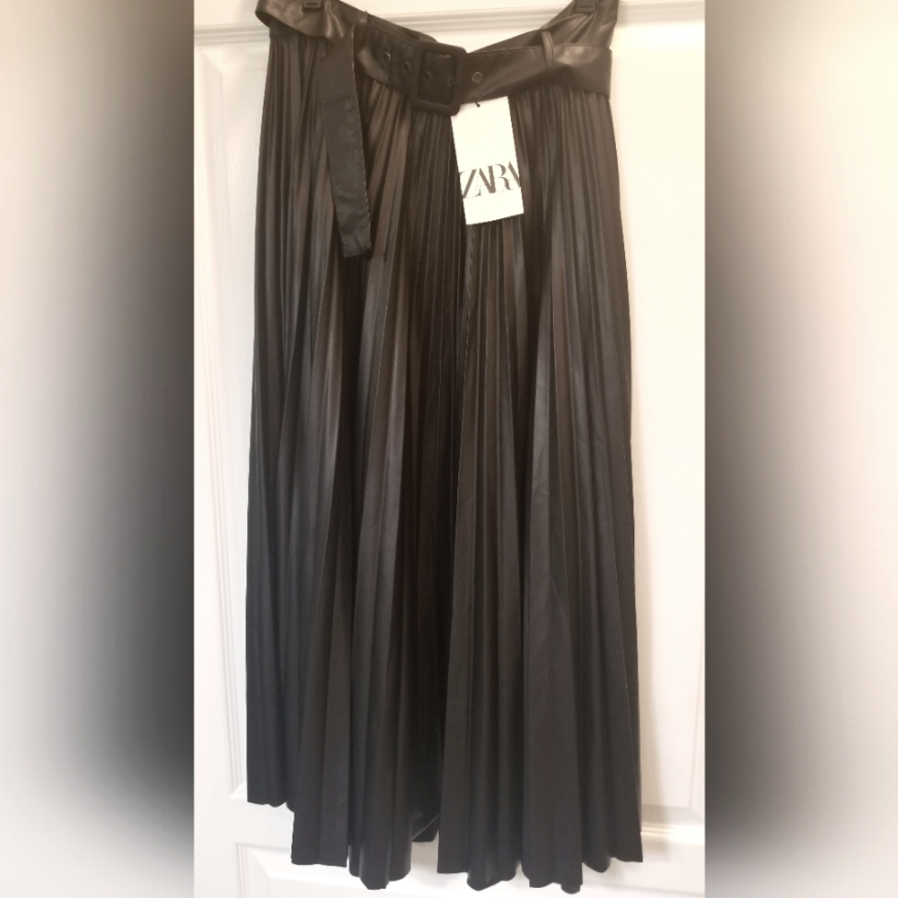 Zara 3/4 Faux Midi Belted Pleated Skirt - Black sz M